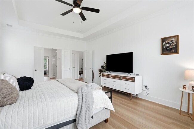 Building Photo - 2049 Chestnut Oak Trl