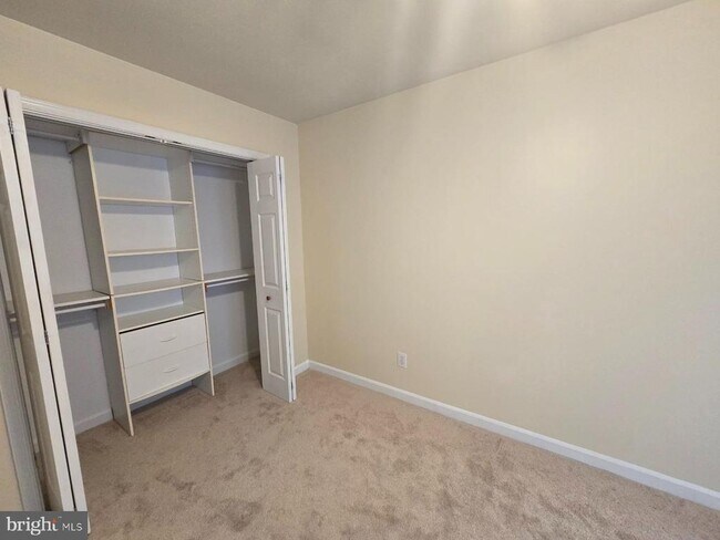 Building Photo - 12863 Misty Ln