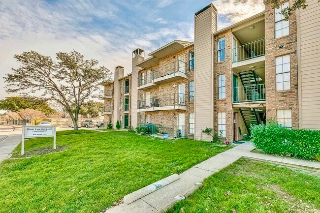 Primary Photo - 9520 Royal Ln