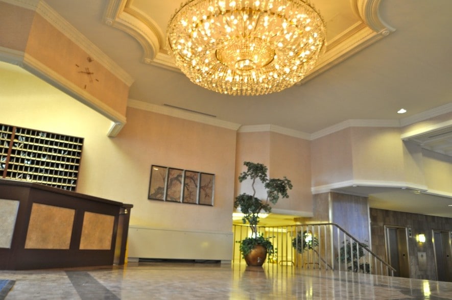 Concierge - 5500 Friendship Blvd