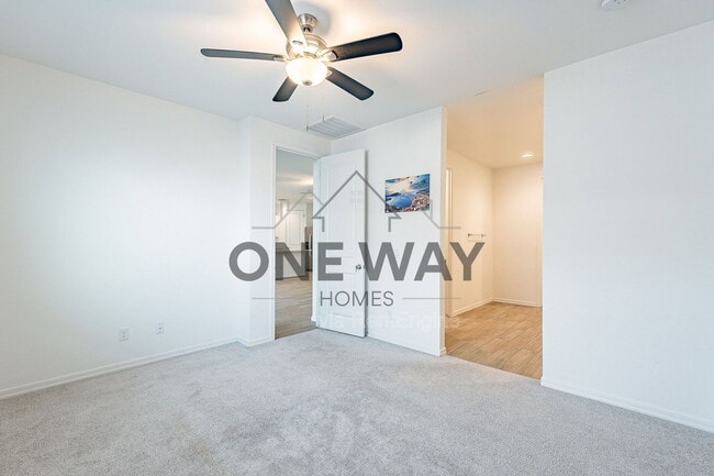 Building Photo - 9258 E Static Ave