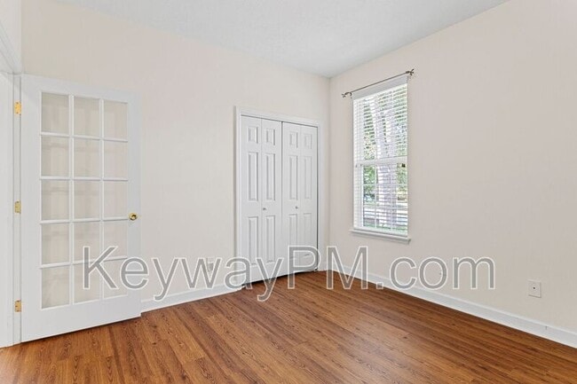 Building Photo - 619 Archard Dr