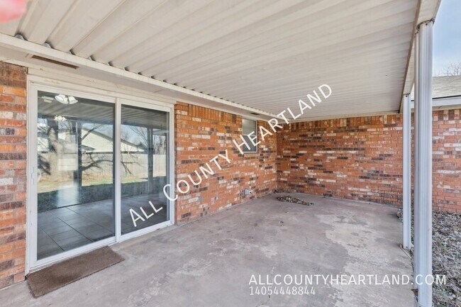 Building Photo - 2325 Cypress Ct