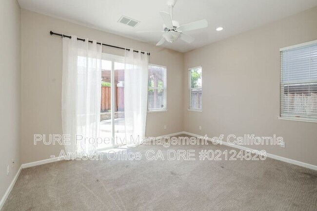 Building Photo - 5593 McFarlan Ranch Dr