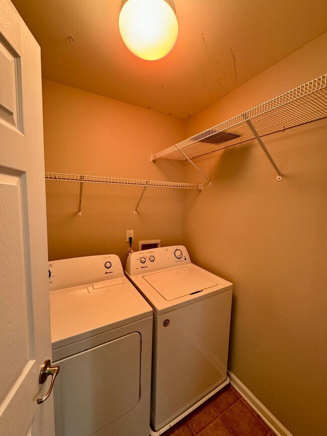 Building Photo - 3BR/2BA TOWNHOUSE IN BEREWICK - AVAILABLE ...