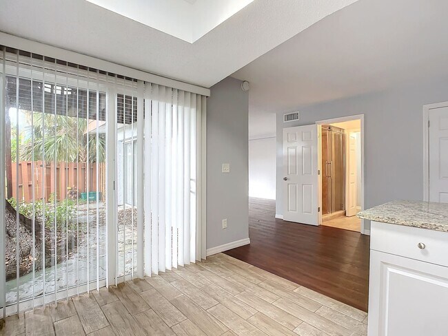 Building Photo - Coastal Charm Meets Modern Living: Your Dream Townhome in Port Orange Awaits!