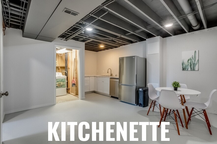 Building Photo - 13489 W Auburn Ave