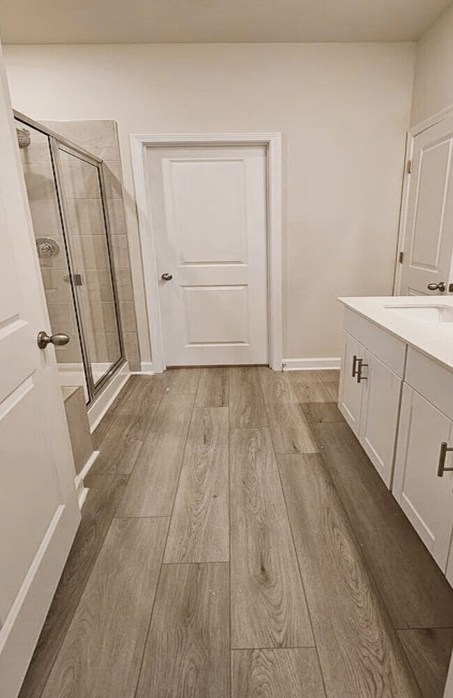 Building Photo - A Place to Call Home in Cypress Ridge 3 Bedroom Rental