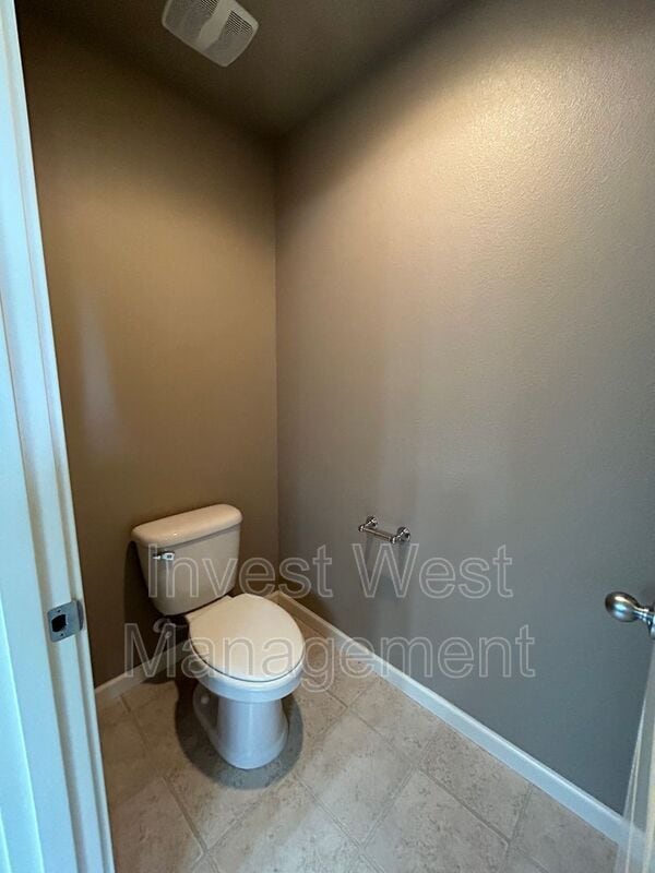 Building Photo - 510 N Horns Corner Dr