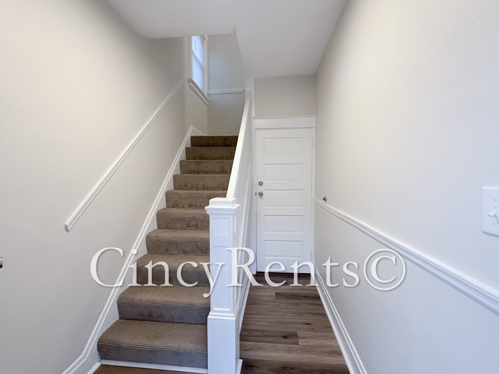 Building Photo - 3121 Minot Ave