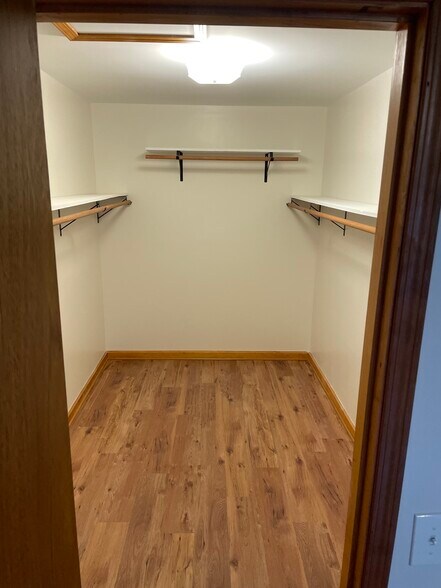 Building Photo - 430 Co Rd 445