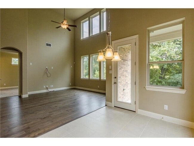 Building Photo - 10671 Villanova Dr