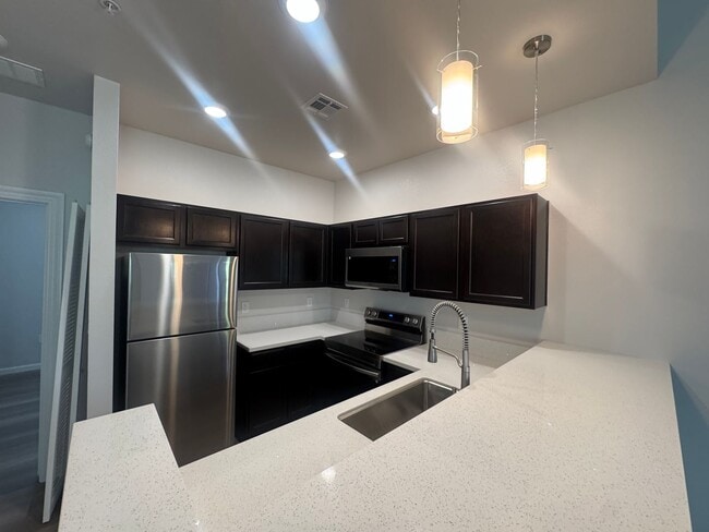 Building Photo - MOVE IN SPECIAL!! Brand New 1-Bedroom Unit for Rent – Central Reno