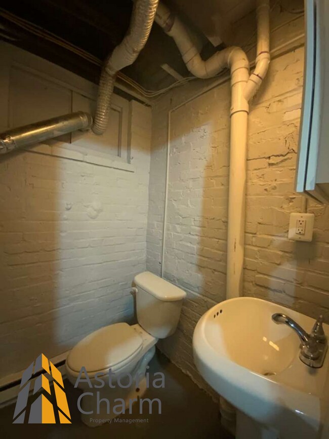 Building Photo - 3 Bedroom Home with Porch, Garage, and Finished Basement