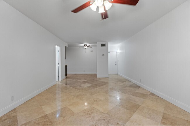 Building Photo - Beautiful Newly remodeled First Floor Condo