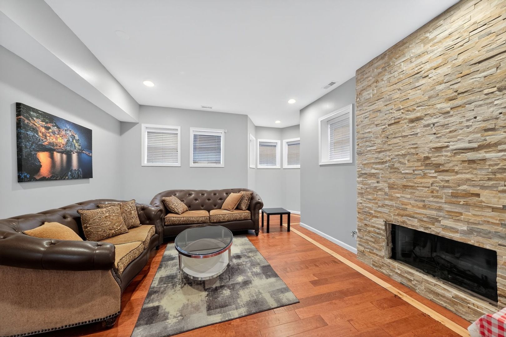 Building Photo - 4956 S Champlain Ave