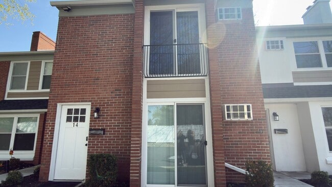Building Photo - Atbridge TownHomes