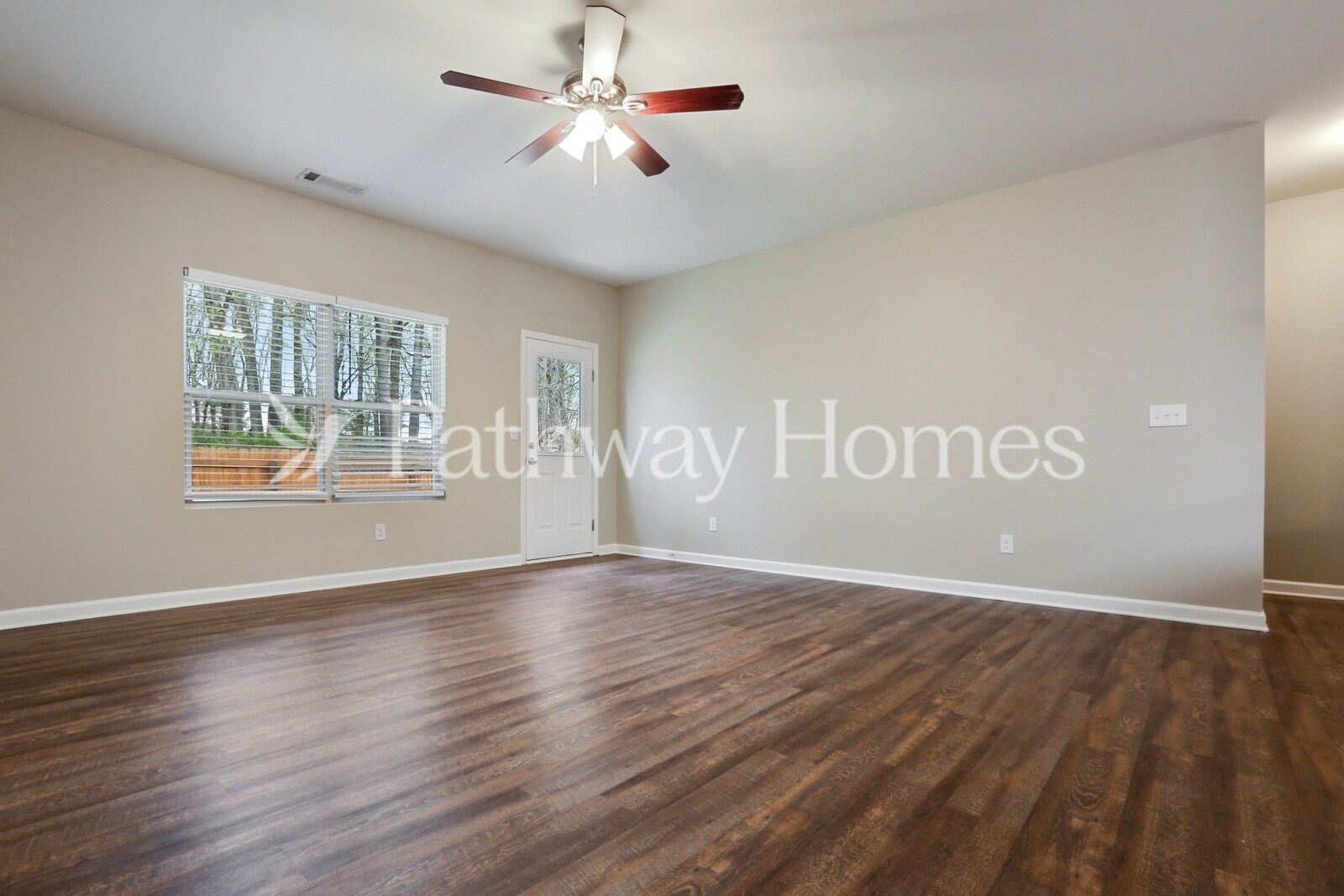 Building Photo - 3509 Mica Cir SE