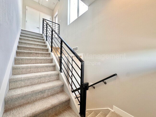 Building Photo - 3360 W 38th Ave