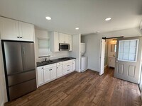 Building Photo - Newly Renovated Studio For Rent!