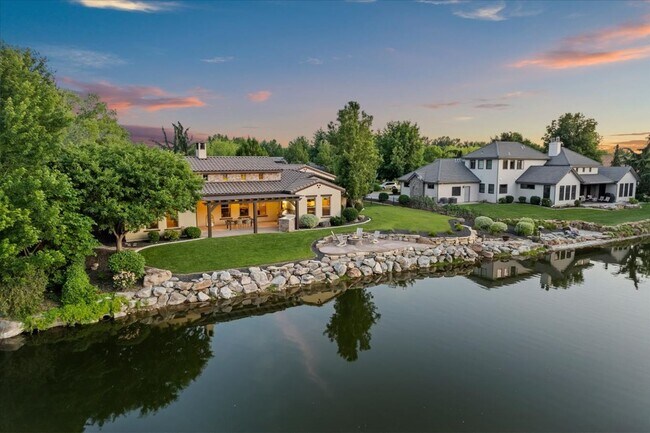 Building Photo - Resort Living in Desirable Eagle Idaho