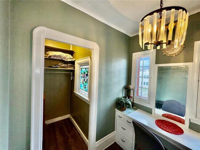 Building Photo - 1464 W Minnehaha Ave