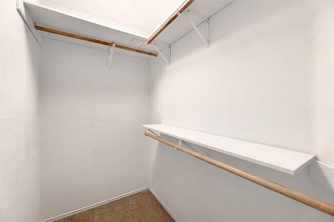 Building Photo - 301 Nicole Way