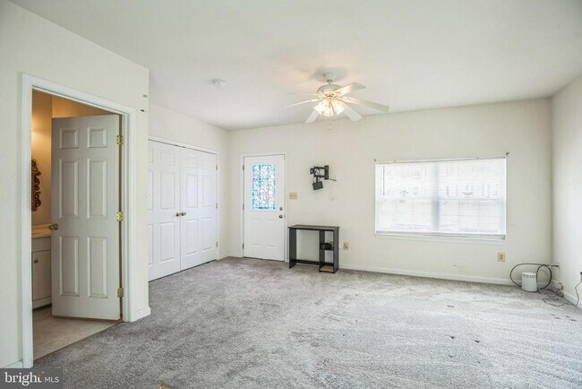 Building Photo - 1005 Agricopia Dr