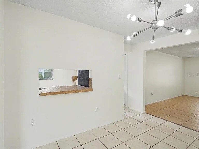 Building Photo - 4037 Maverick Ave