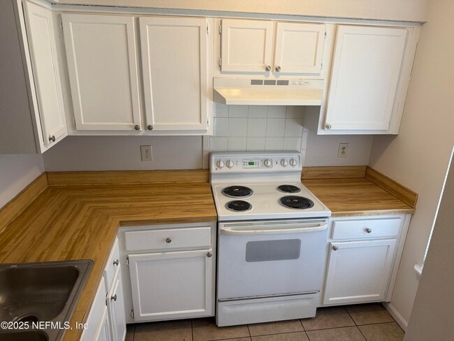 Building Photo - 1210 Whitlock Ave