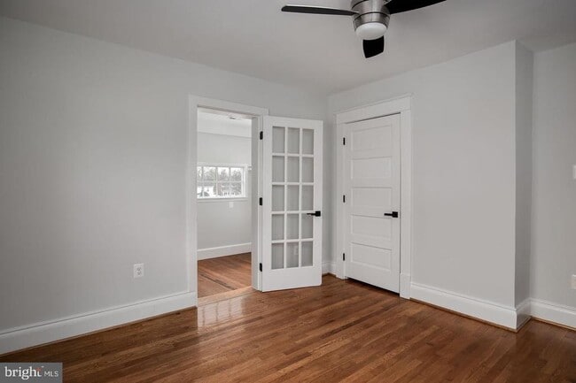 Building Photo - 735 Berryville Ave
