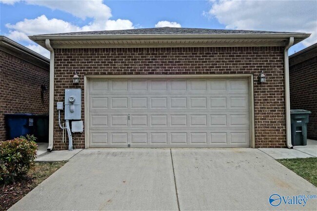 Building Photo - 551 W Mossyleaf Dr SW