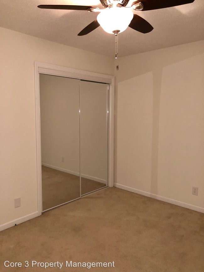 Building Photo - 2 br, 1 bath House - 2903 Interlacken Drive