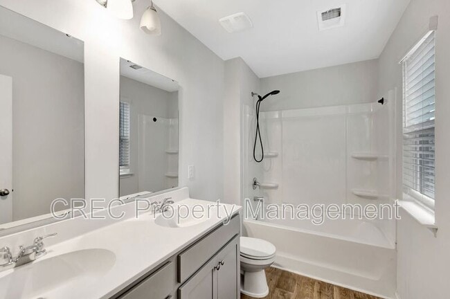 Building Photo - 575 Wayton Cir