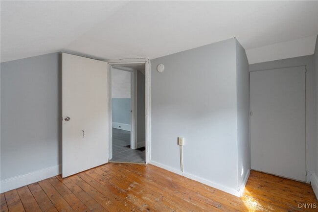 Building Photo - 148 W Cayuga St