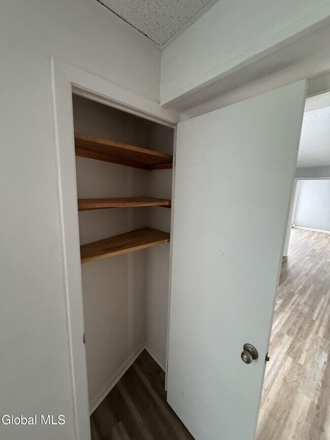 Building Photo - 219 S Main St