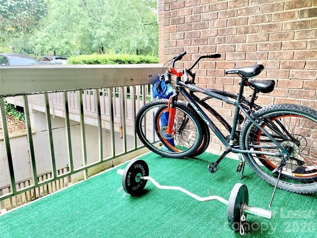 Building Photo - 500 Umstead Dr