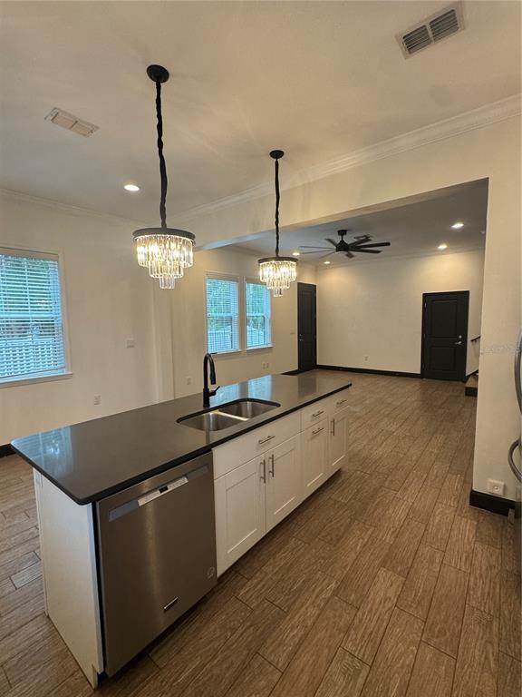 Building Photo - 331 N Trask St