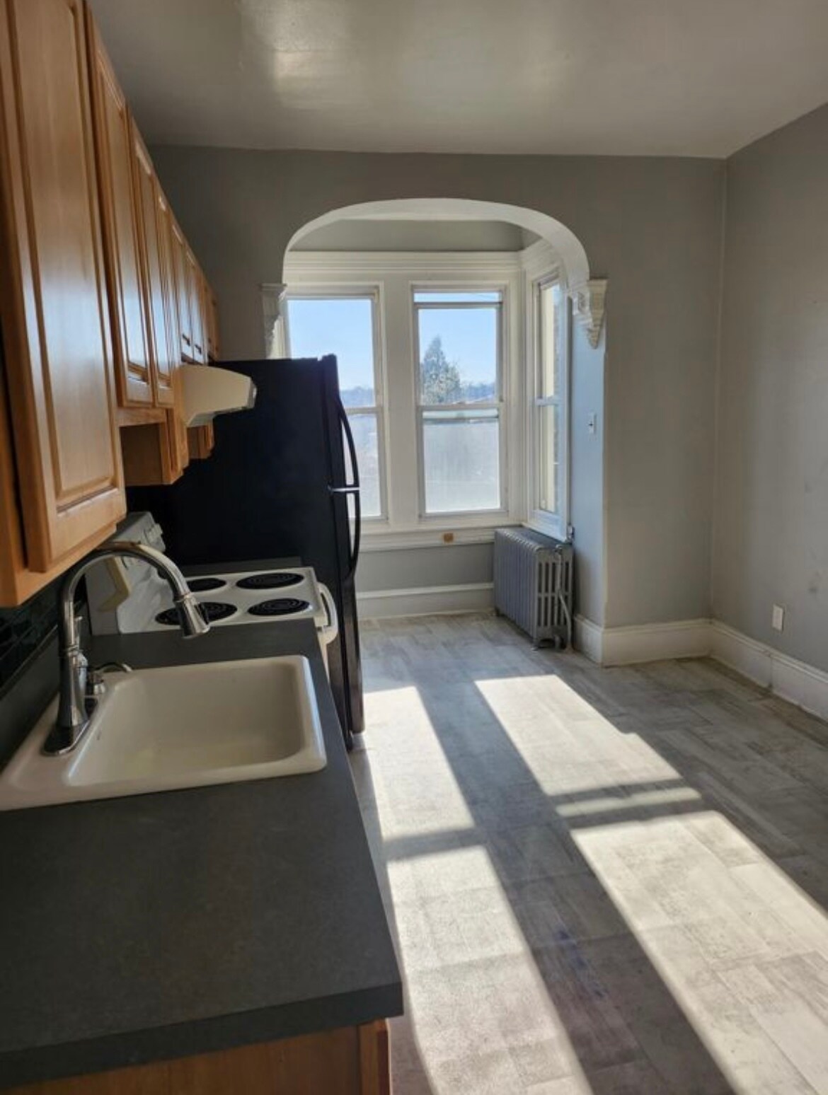 Building Photo - 163 Sumac St