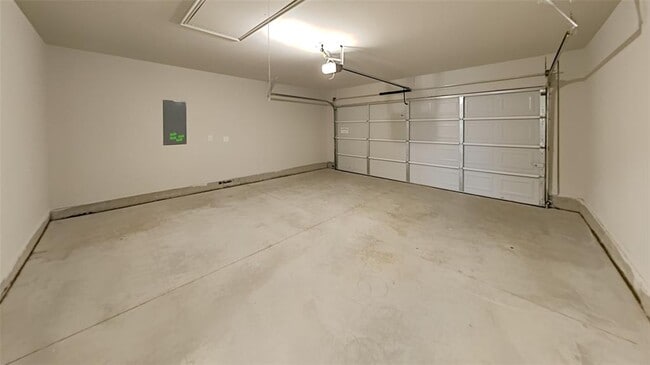 Building Photo - 7025 Hidden Trail Ln