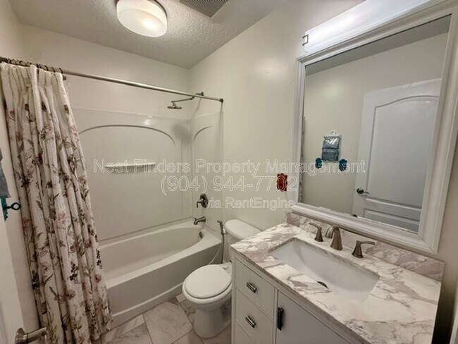 Building Photo - 13658 Kayak Ct