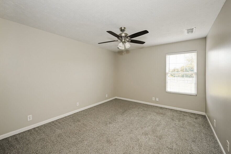 Building Photo - 2726 Apostle Ln