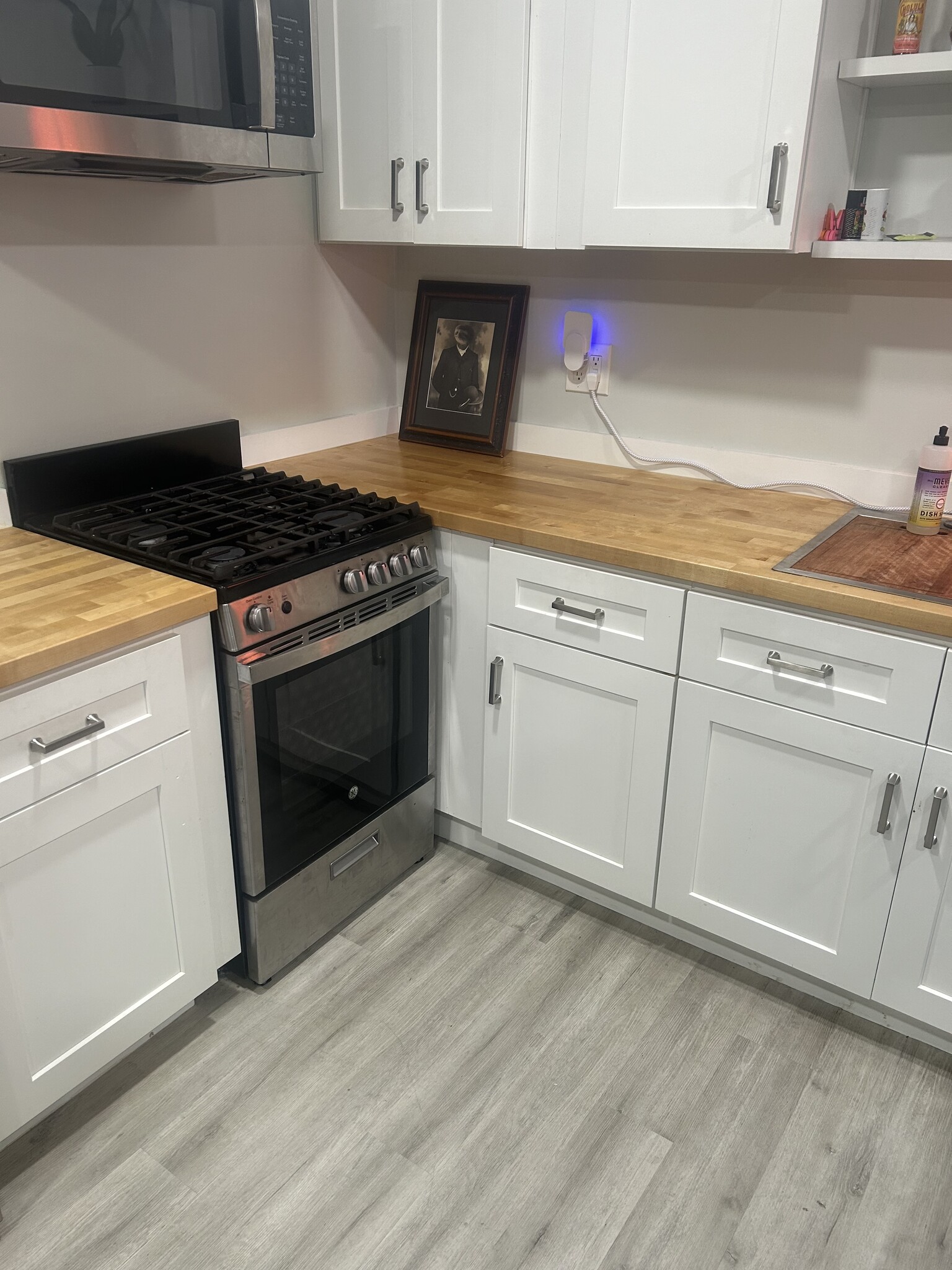 Building Photo - 2005 10th St