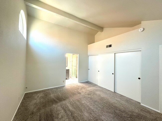 Building Photo - 15880 Avenida Villaha