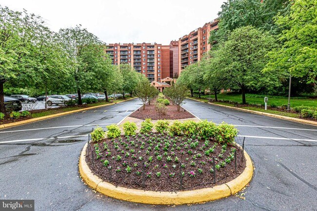 Building Photo - 2230 George C Marshall Dr
