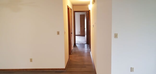 Building Photo - 3 bd Park DeVille condo in W Columbia, new...