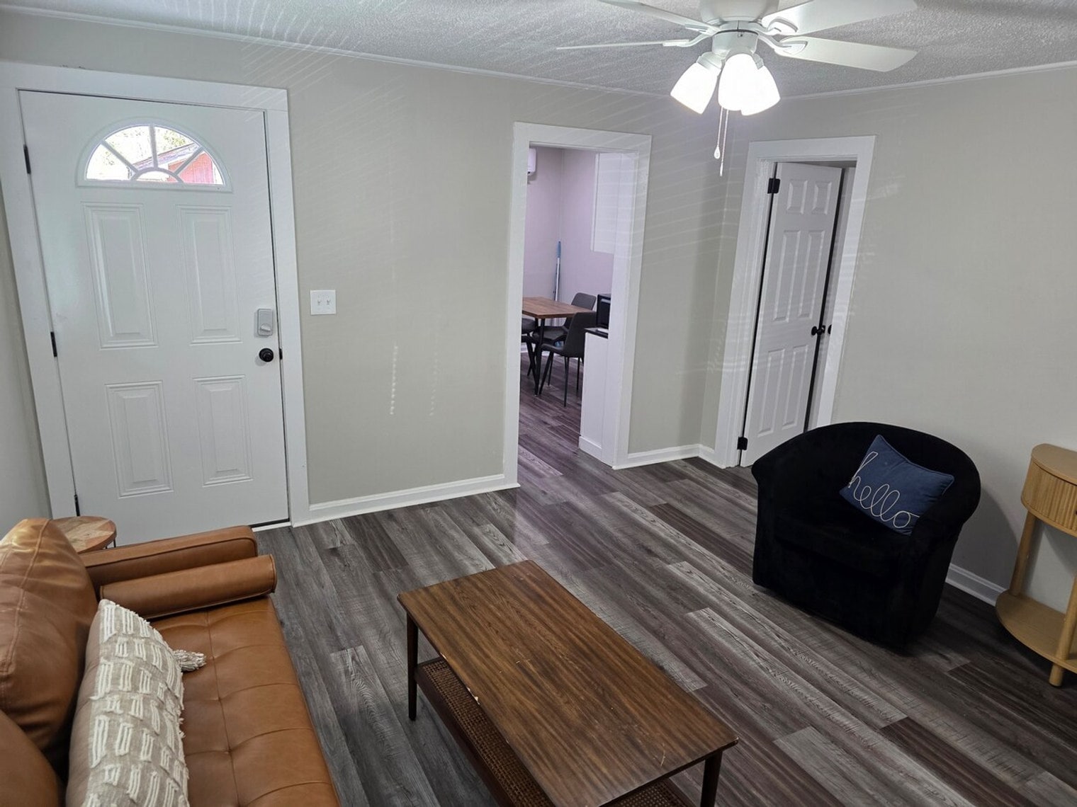 Building Photo - 128 Forest St