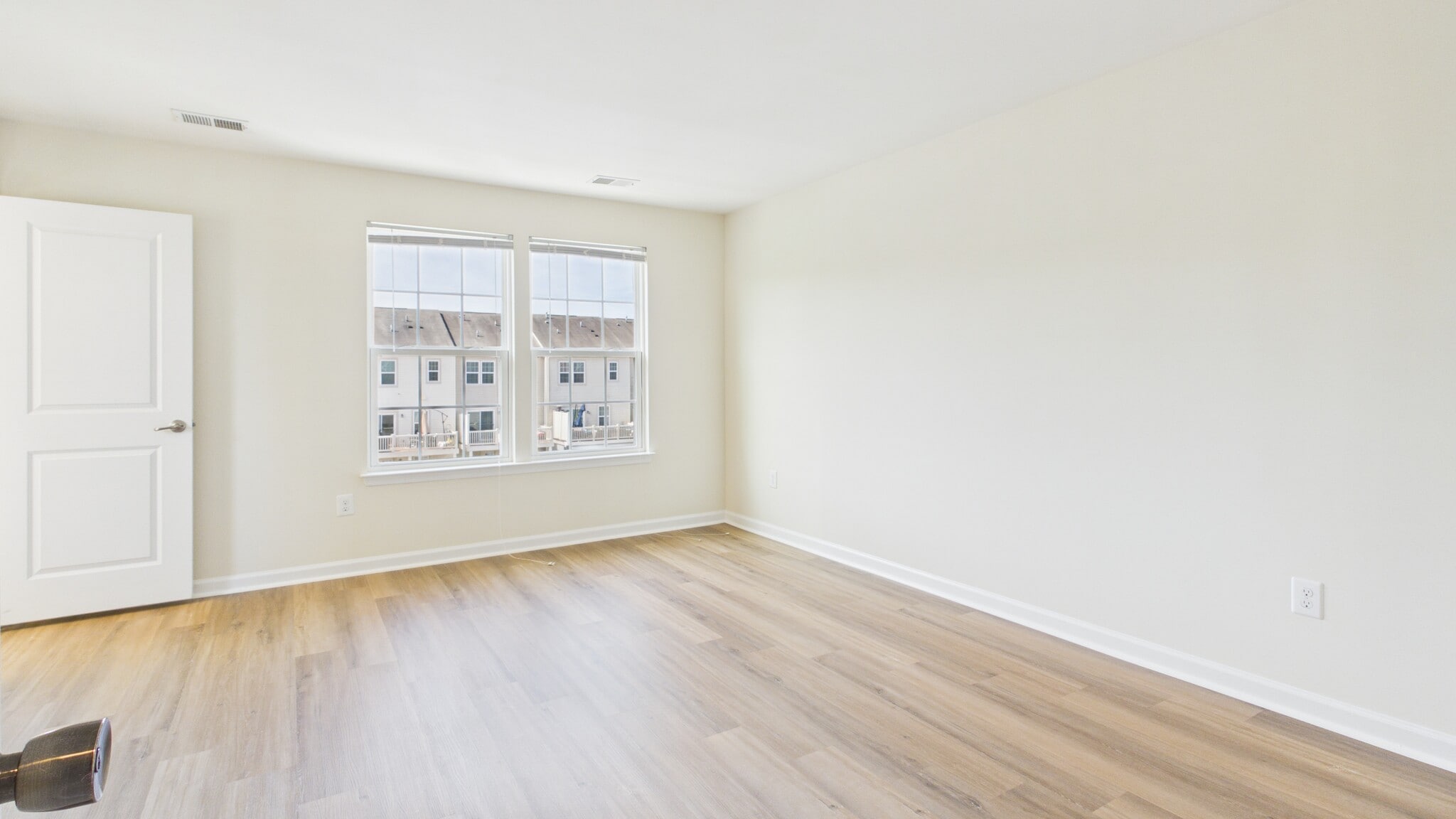 Building Photo - 5423 Saint Rita Dr