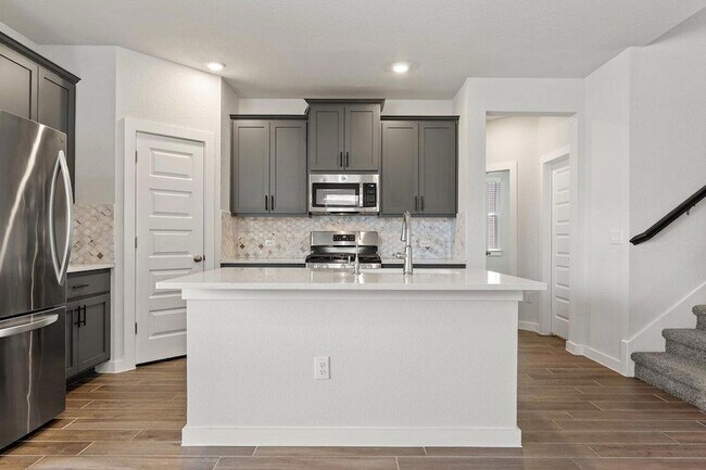 Building Photo - 368 Banff Dr