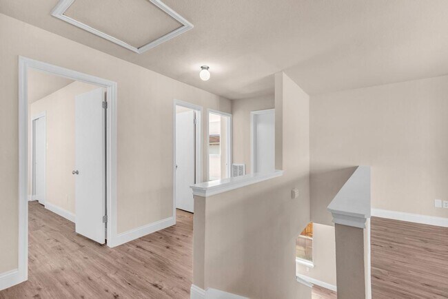 Building Photo - 2406 Glen Field Dr
